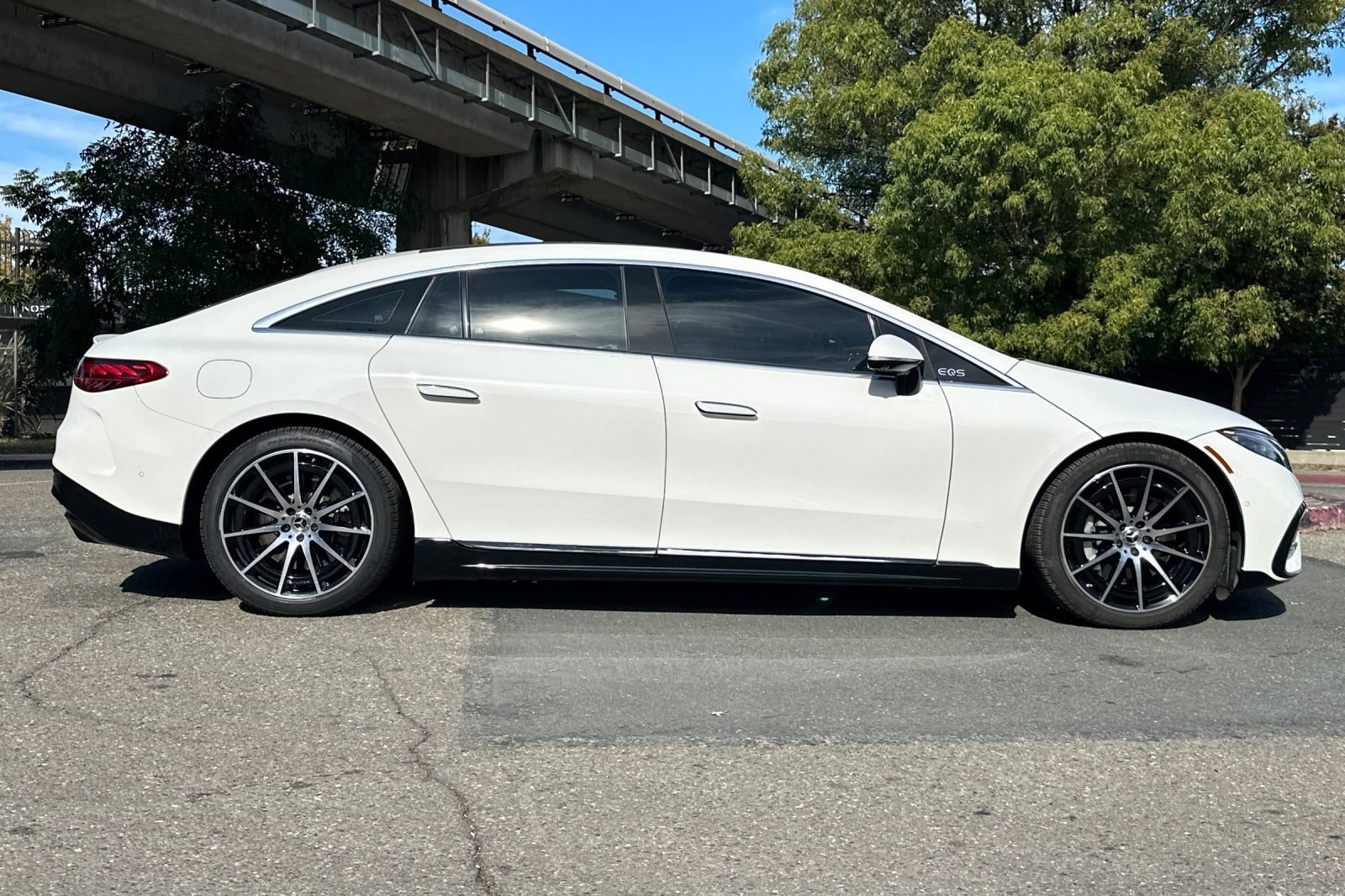 Certified 2022 Mercedes-Benz EQS Base with VIN W1KCG2DBXNA006525 for sale in Walnut Creek, CA