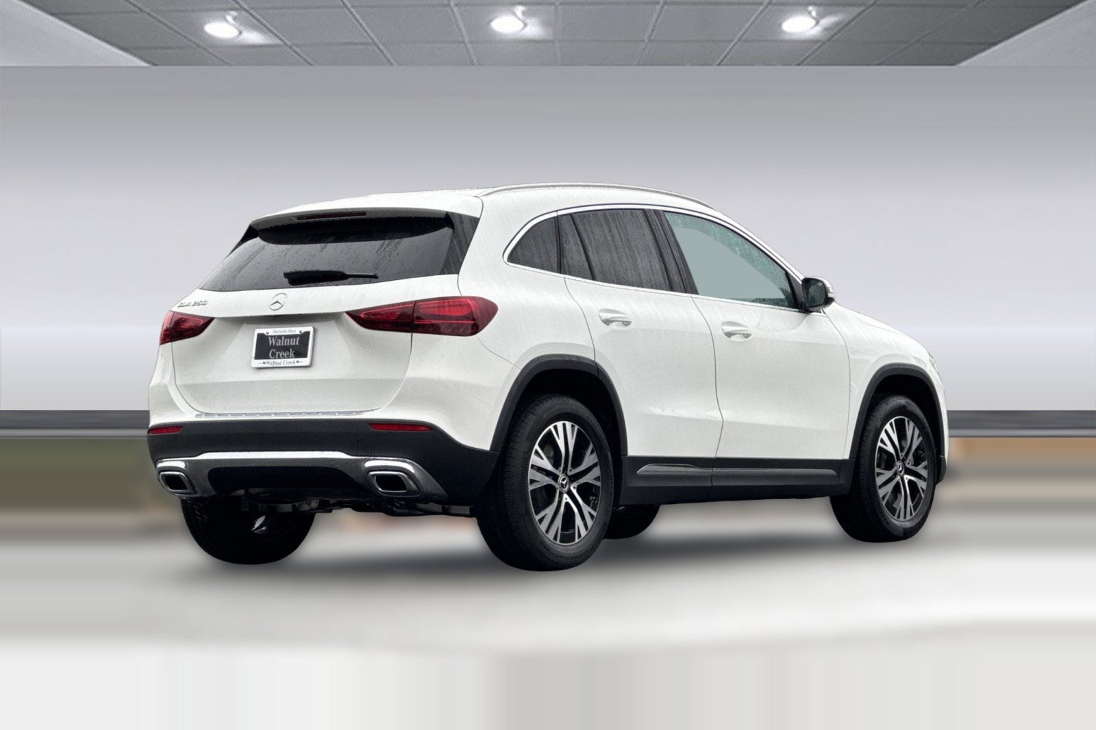 2026 Mercedes-Benz GLA 250 SUV photo 3