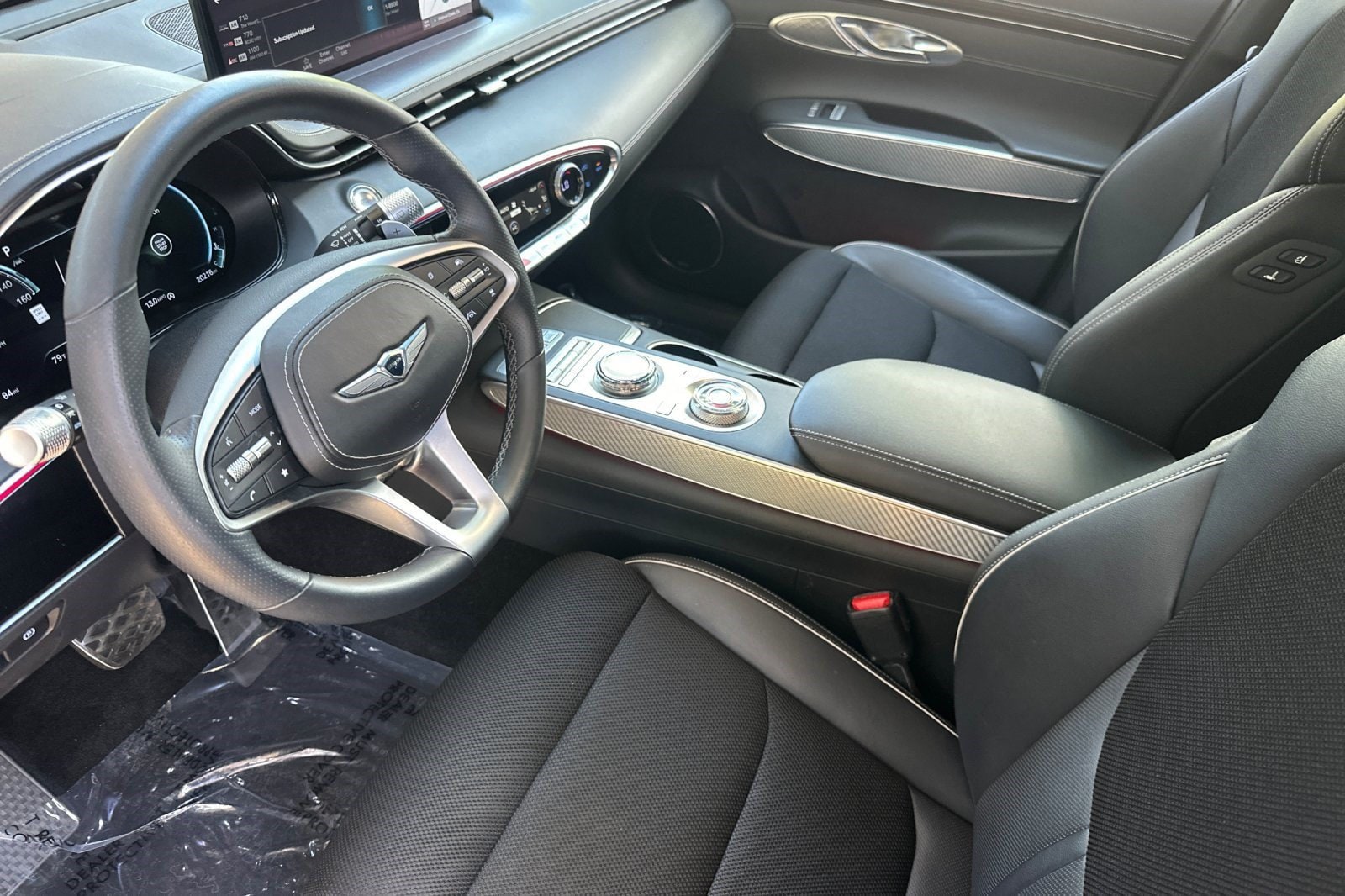 GV70 2.5T AWD SUV