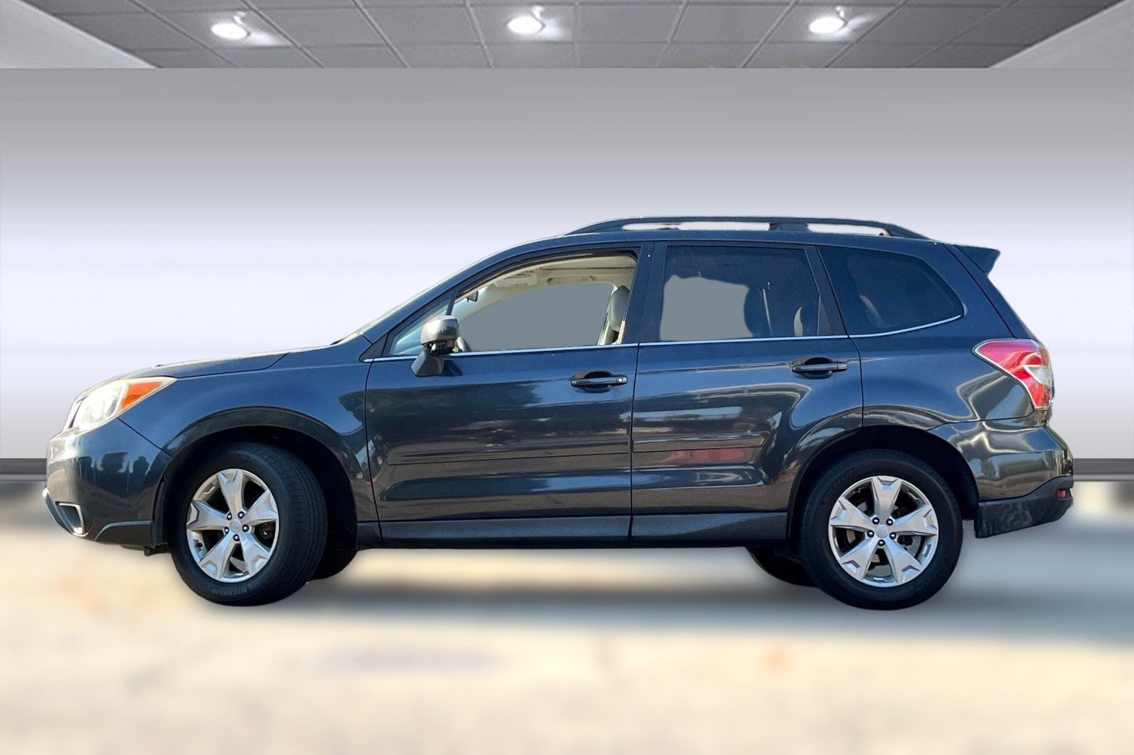 2014 Subaru Forester 2.5i Limited photo 2