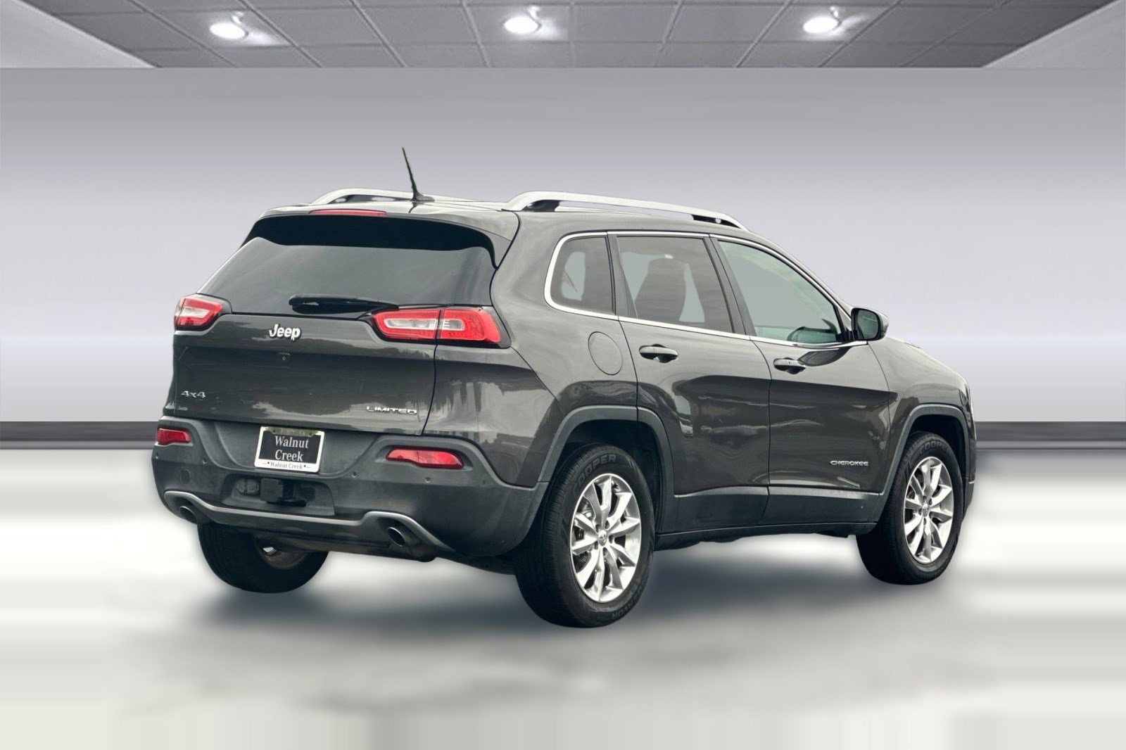 2014 Jeep Cherokee 4WD 4dr Limited photo 3