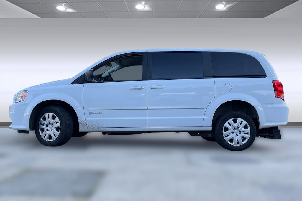 Used 2017 Dodge Grand Caravan SE Wagon Van