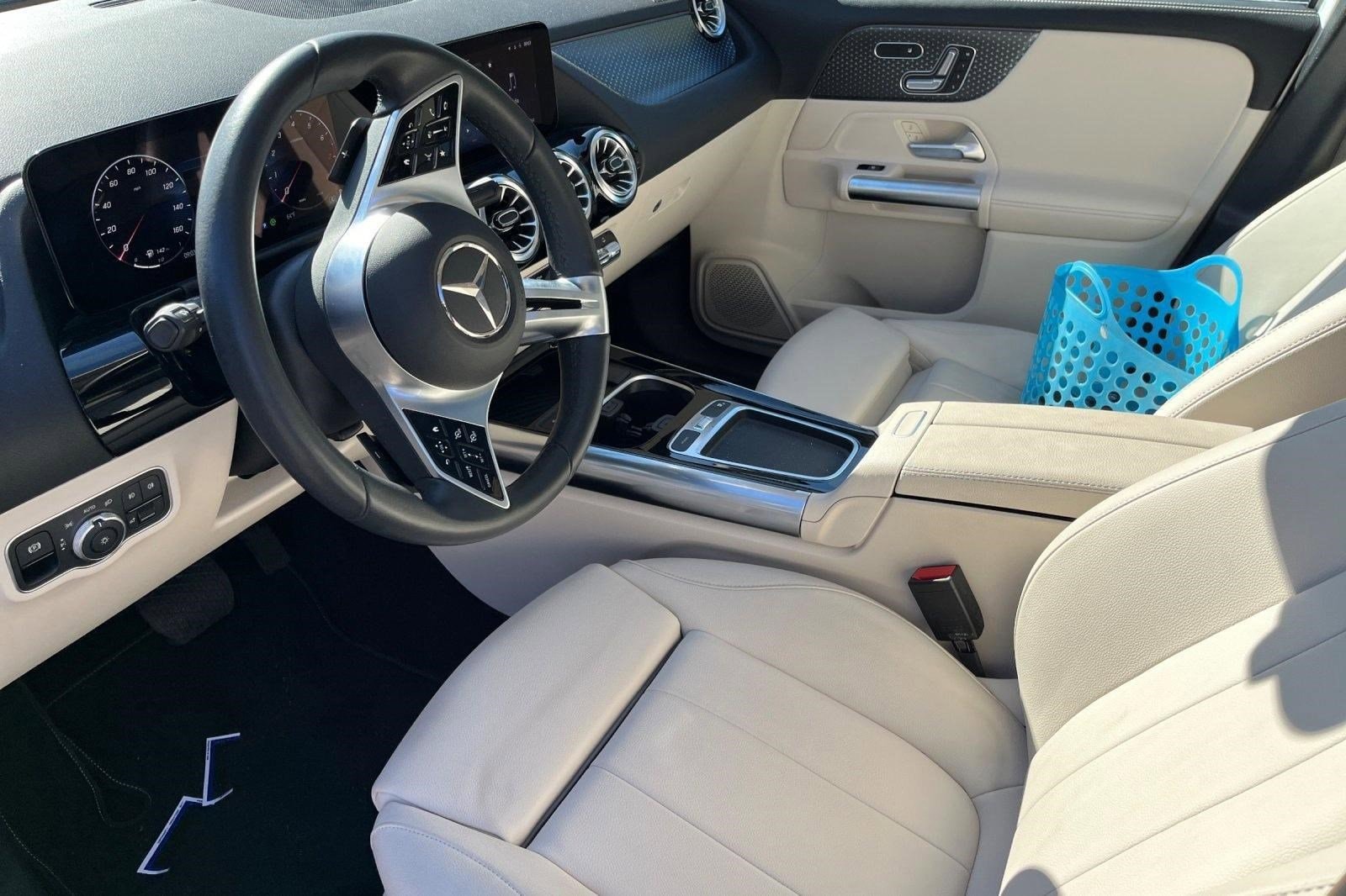 2024 Mercedes-Benz GLA 250 SUV photo 3