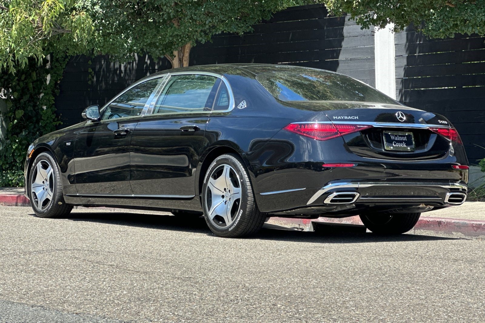 2026 Mercedes-Benz Maybach S 680 4MATIC Sedan