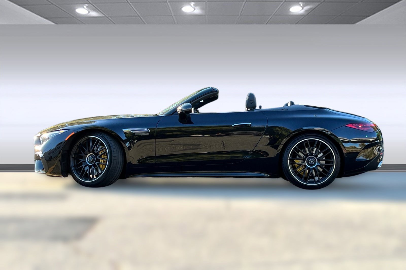 2022 Mercedes Benz SL AMG 63 photo 2