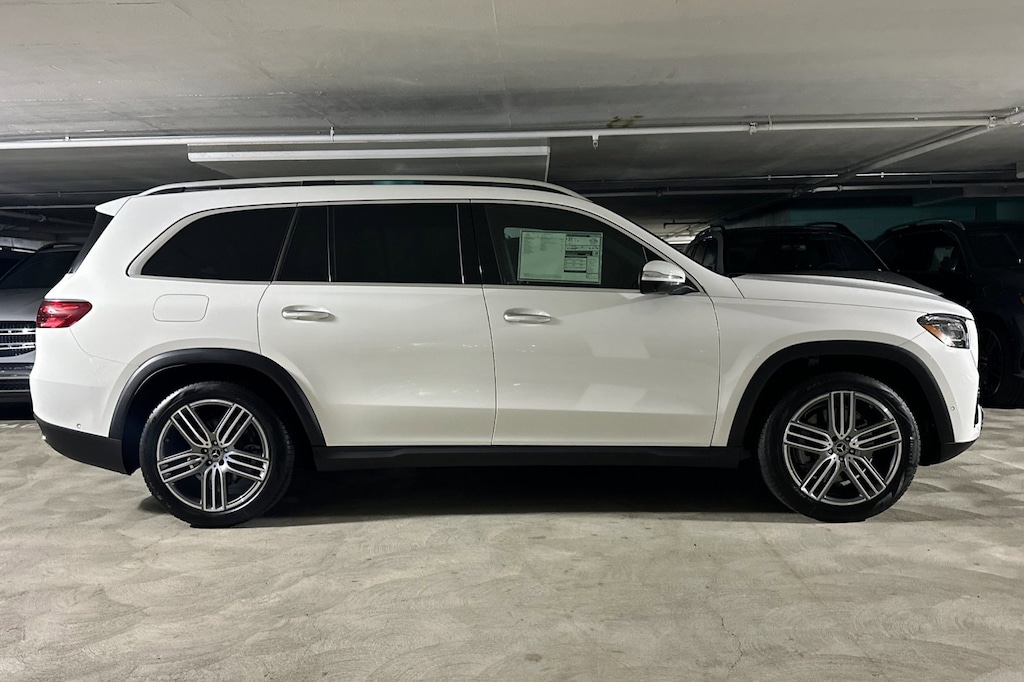 New 2025 Mercedes-Benz GLS 450 4MATIC SUV