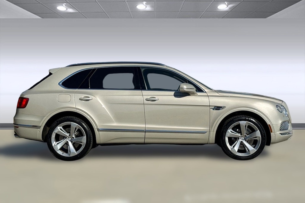 Used 2018 Bentley Bentayga W12 Signature AWD SUV