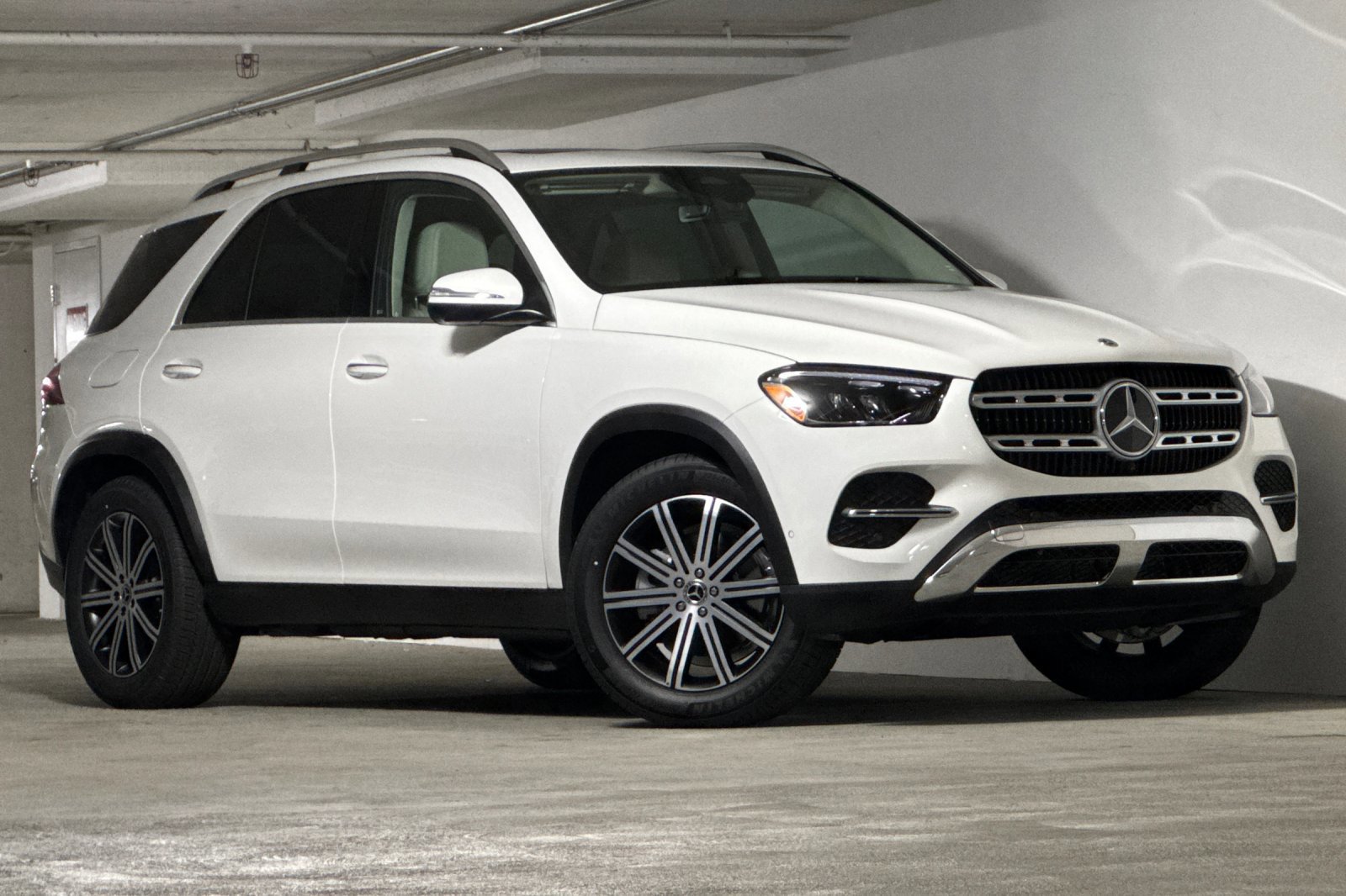 2025 Mercedes Benz GLE 350 photo 2
