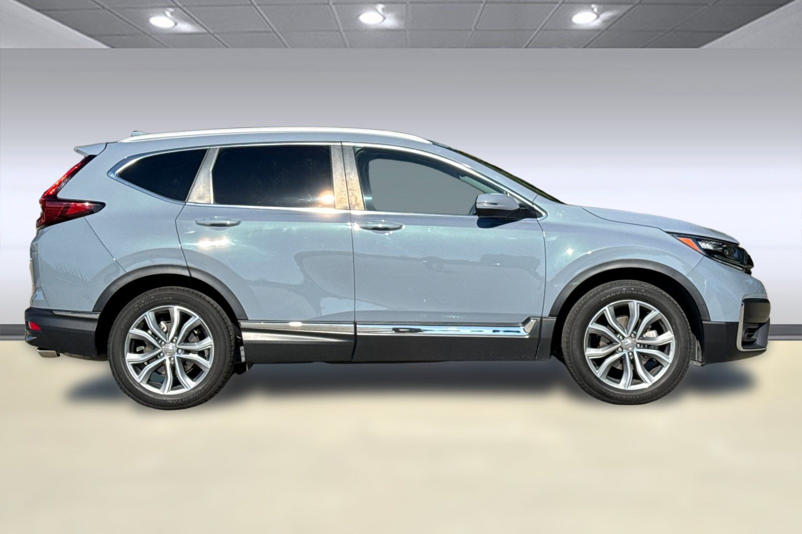2022 Honda CR-V Touring photo 2