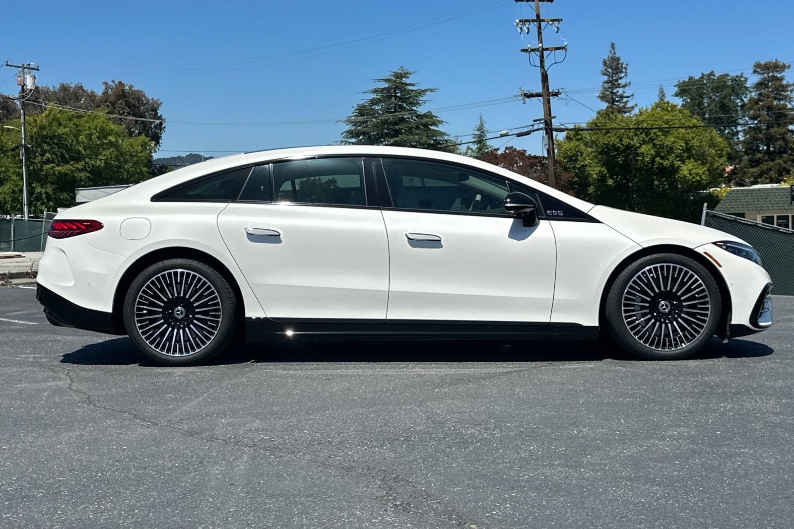 2023 Mercedes-Benz EQS 450 4MATIC Sedan photo 6
