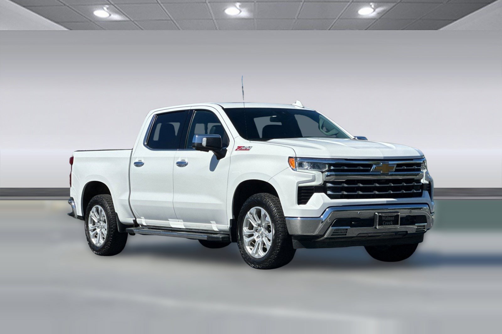 2023 Chevrolet Silverado 1500 4WD Crew Cab 147" LTZ photo 5