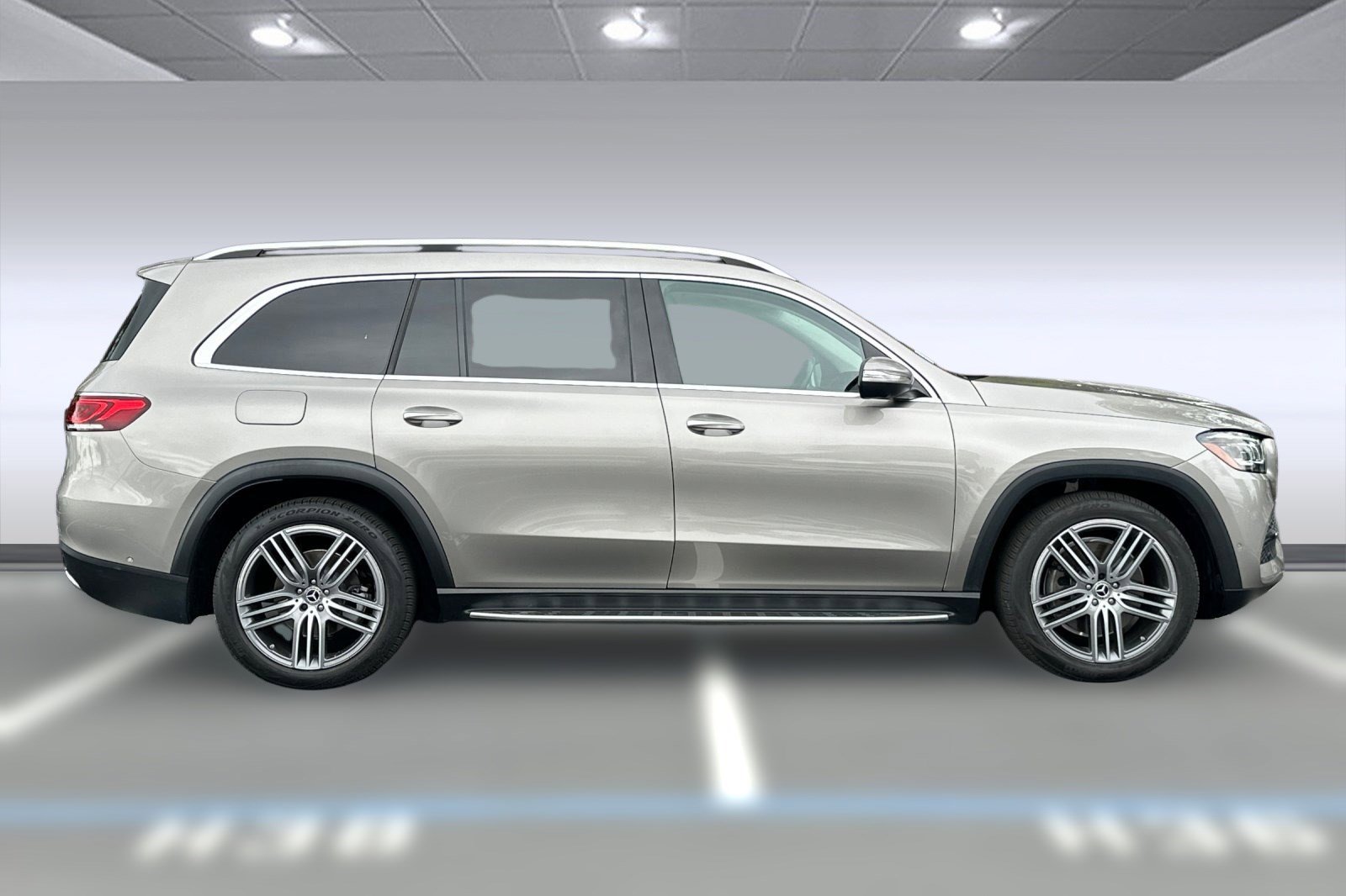 2022 Mercedes Benz GLS 450 4MATIC photo 2