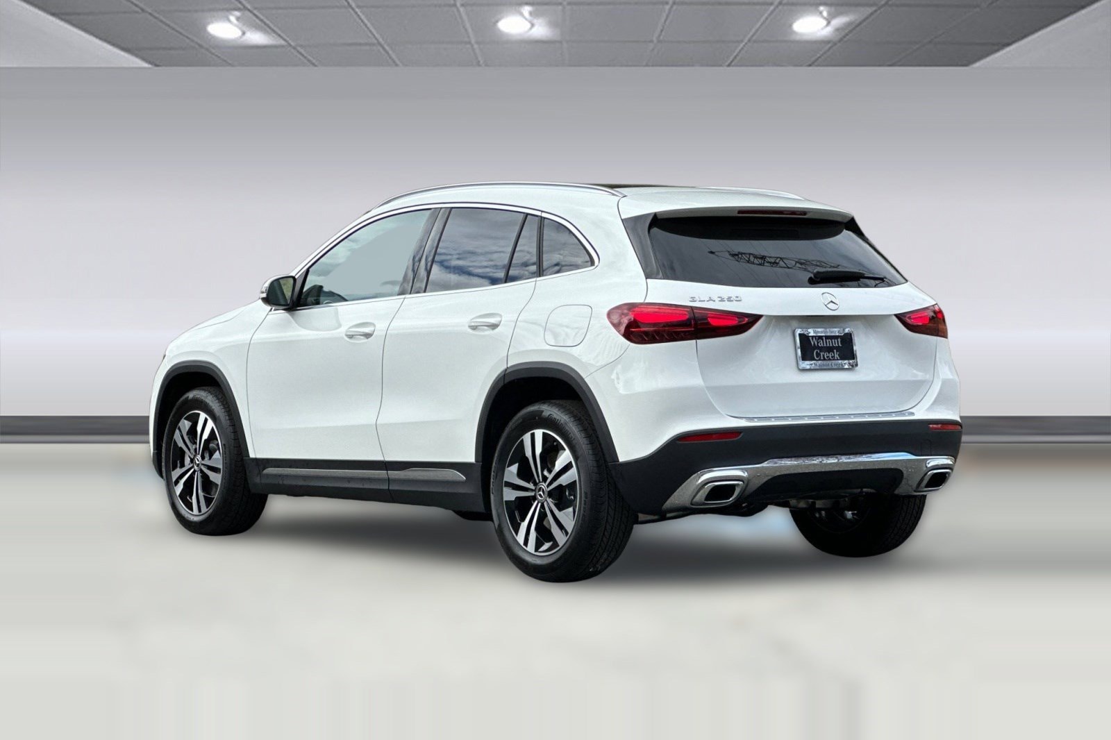 2026 Mercedes-Benz GLA 250 SUV photo 2