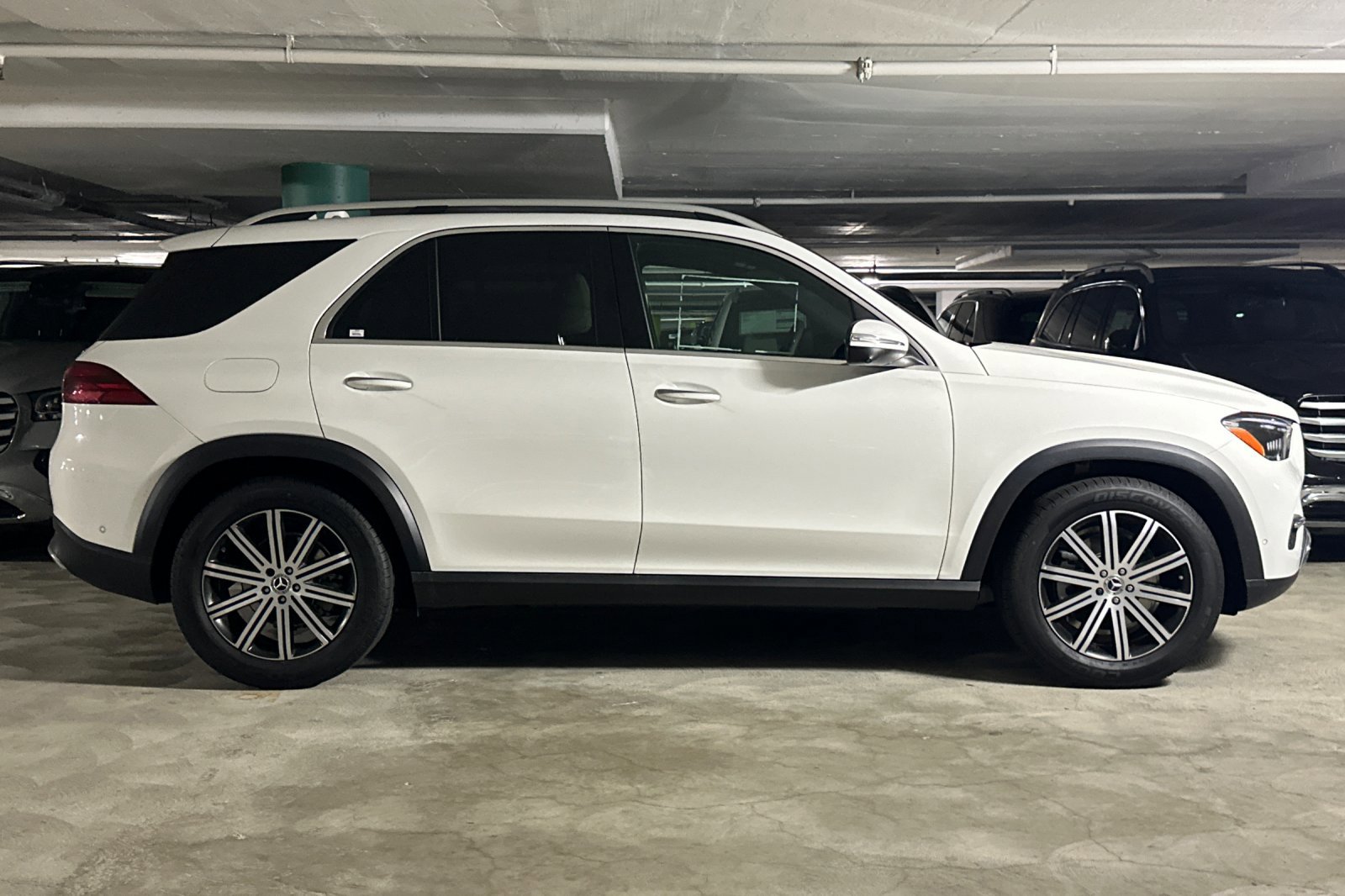 2026 Mercedes Benz GLE 350 4MATIC photo 2