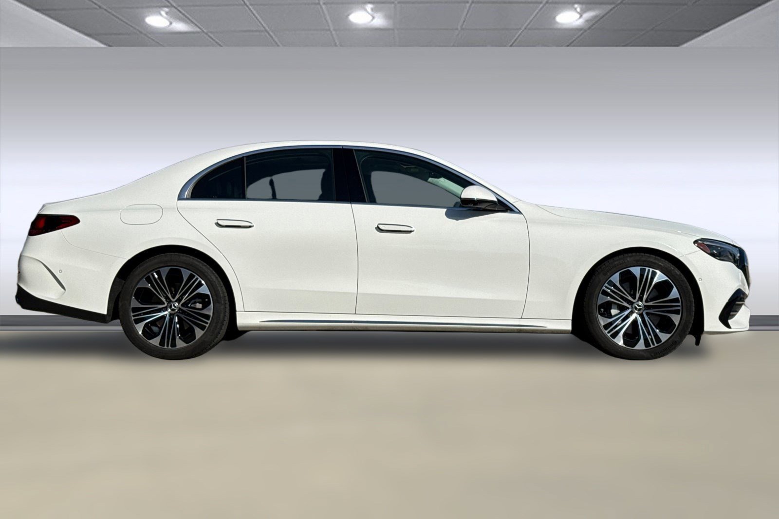2024 Mercedes Benz E 350 4MATIC Sedan photo 2