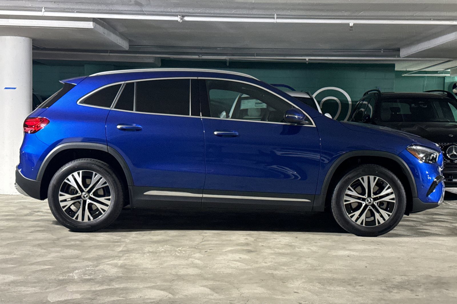 2025 Mercedes Benz GLA 250 photo 2