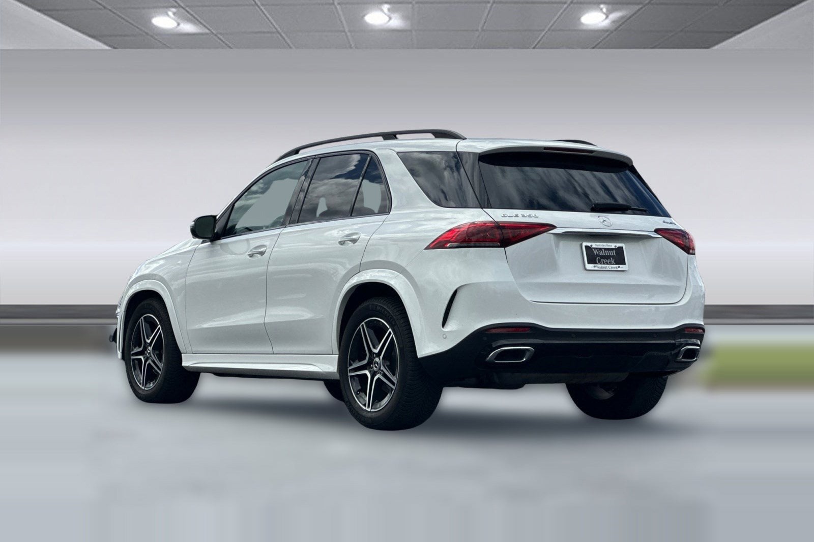 2022 Mercedes-Benz GLE 350 4MATIC SUV photo 2