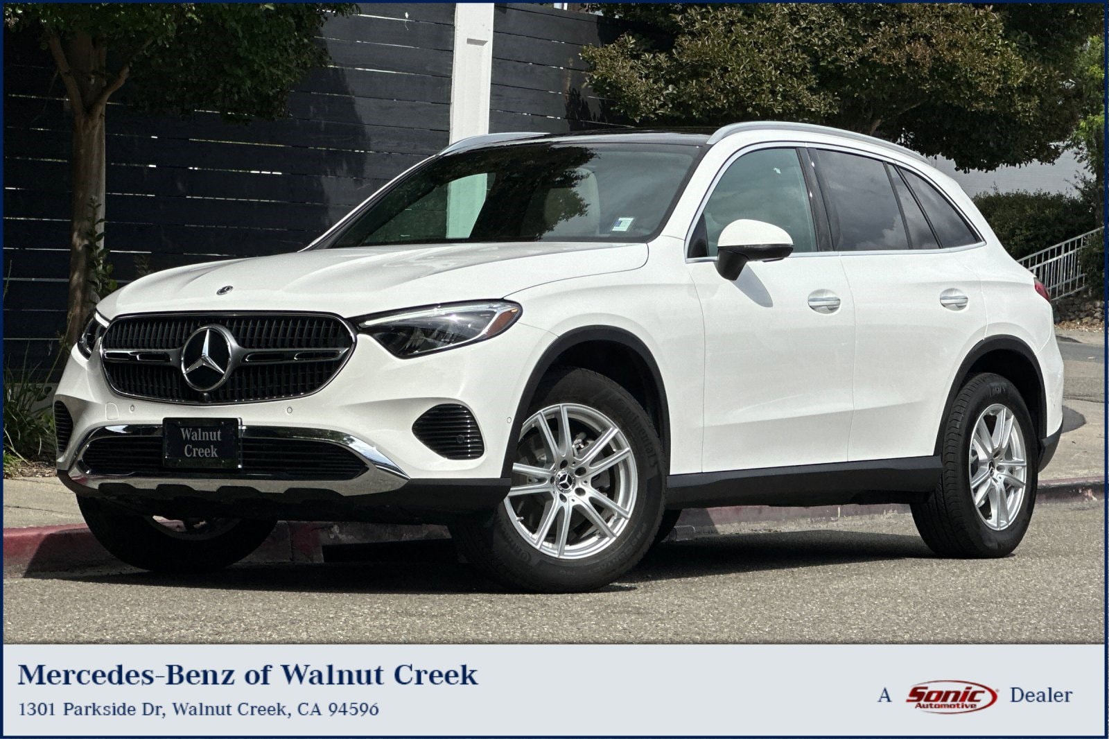 2025 Mercedes-Benz GLC GLC 300 4MATIC's photo