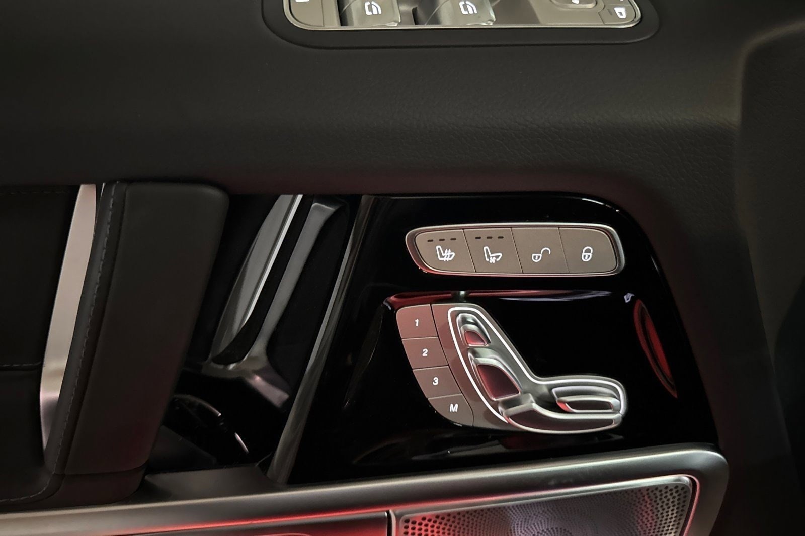 2025 Mercedes-Benz G-Class G580 - Photo 9