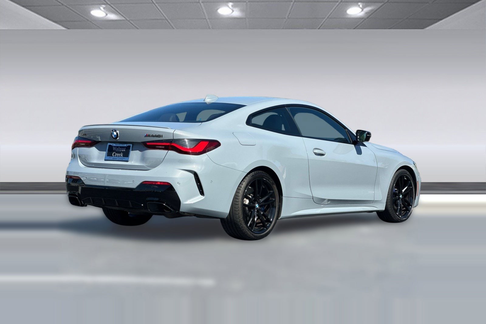 2022 BMW 4 Series M440i xDrive Coupe photo 3