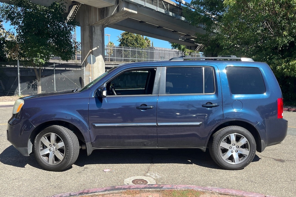 Used 2012 Honda Pilot 4WD 4dr Touring w/RES & Navi SUV