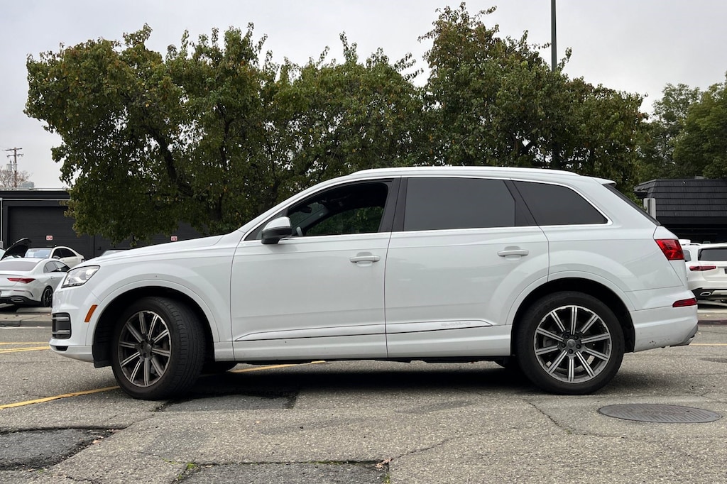 Used 2017 Audi Q7 3.0 TFSI Premium SUV