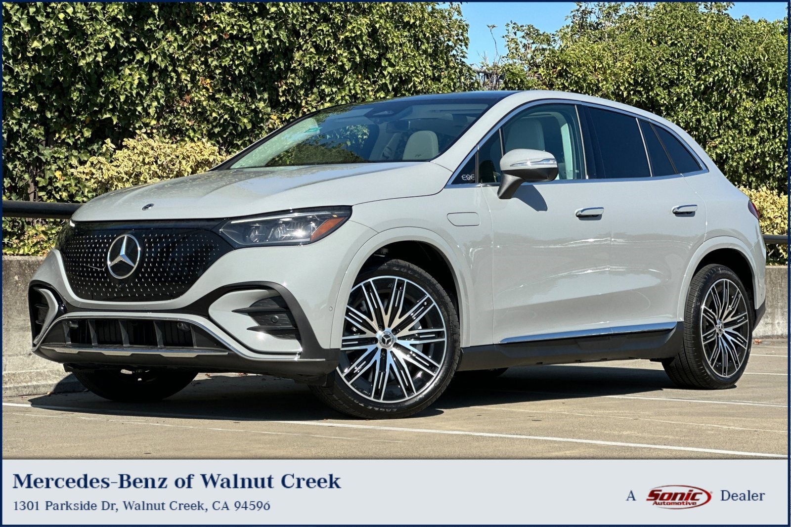 2026 Mercedes-Benz EQE SUV Base's photo