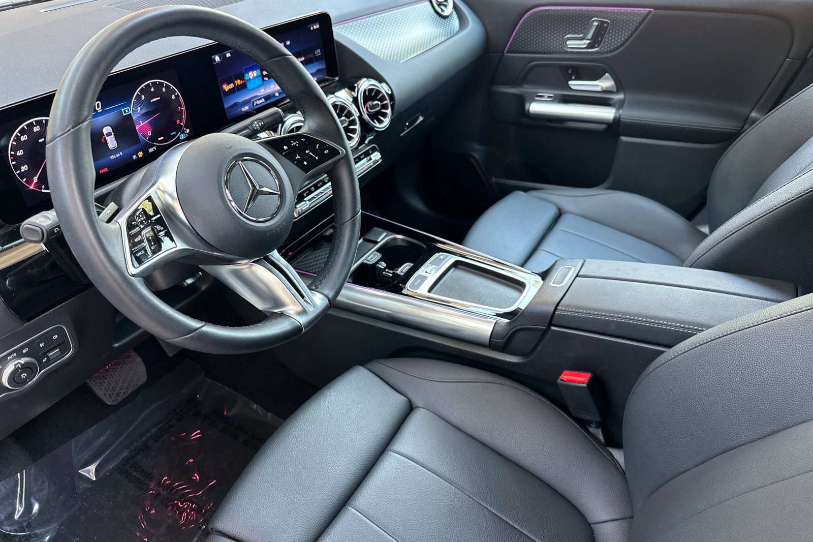 2025 Mercedes Benz GLA 250 4MATIC photo 3