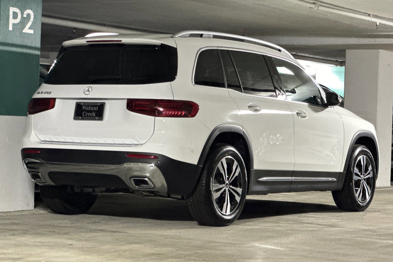 2025 Mercedes Benz GLB 250 photo 3