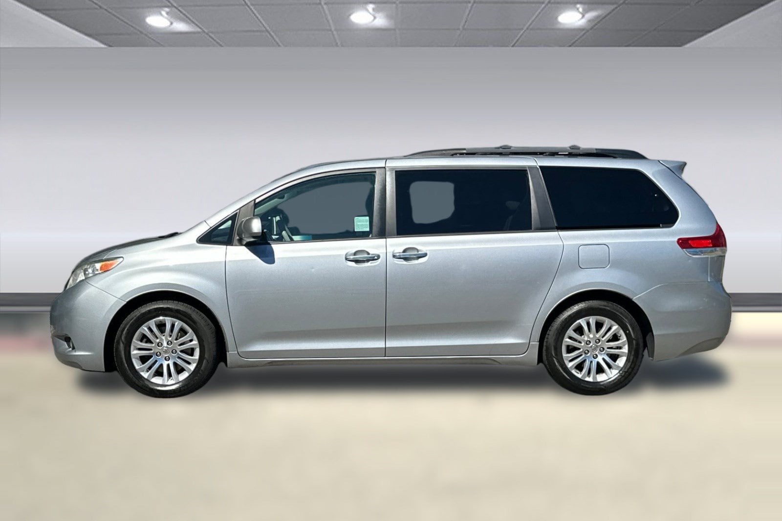 Used 2014 Toyota Sienna XLE with VIN 5TDYK3DC7ES499788 for sale in Walnut Creek, CA