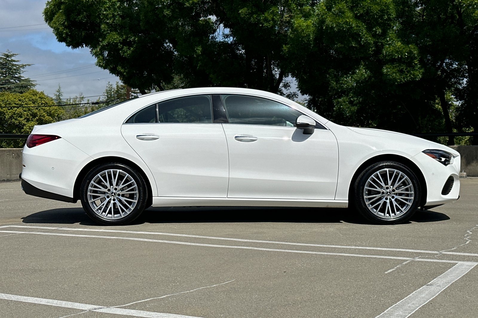 2025 Mercedes Benz CLA 250 photo 2