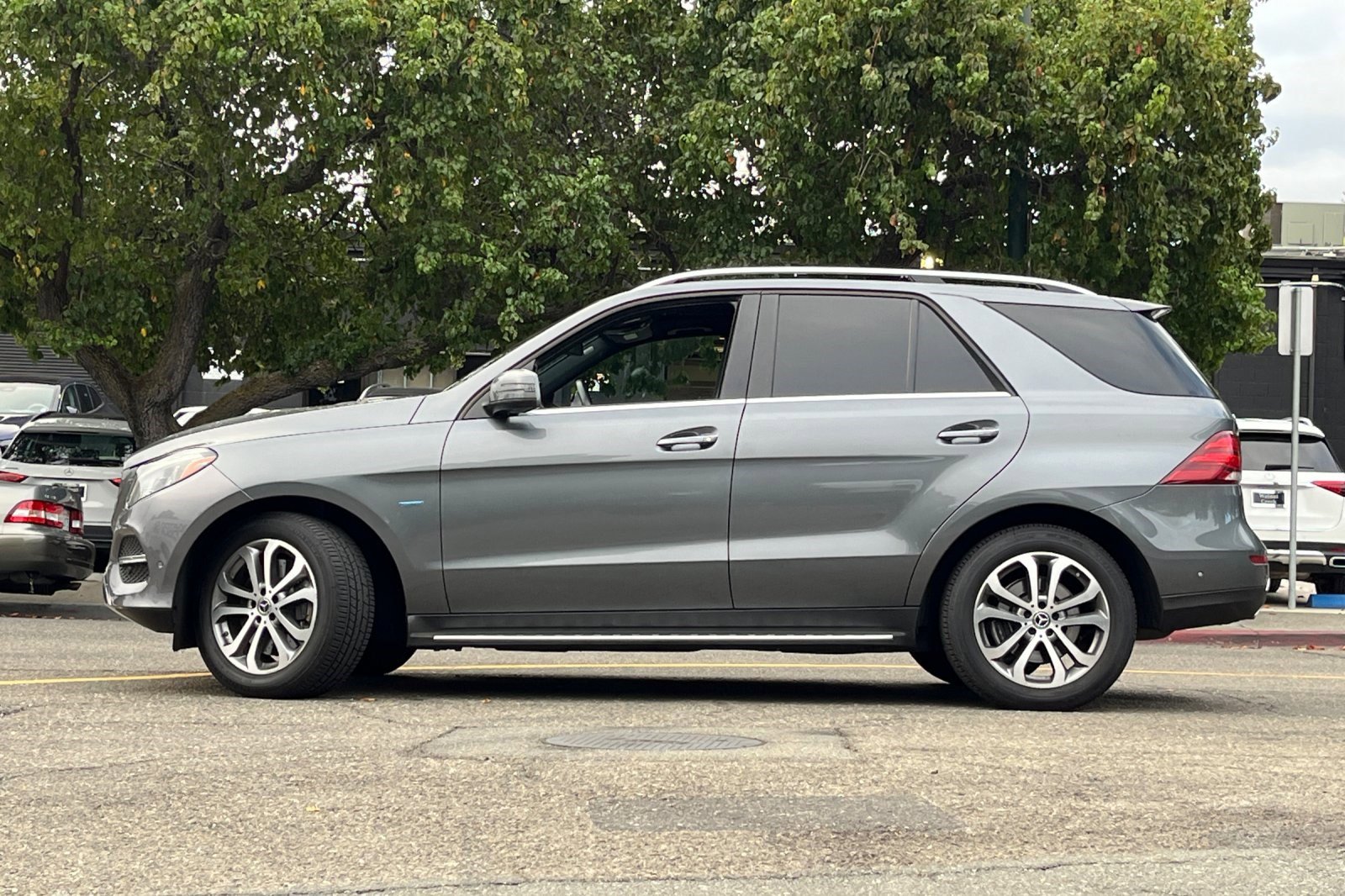 2018 Mercedes Benz GLE 550e 4MATIC photo 2