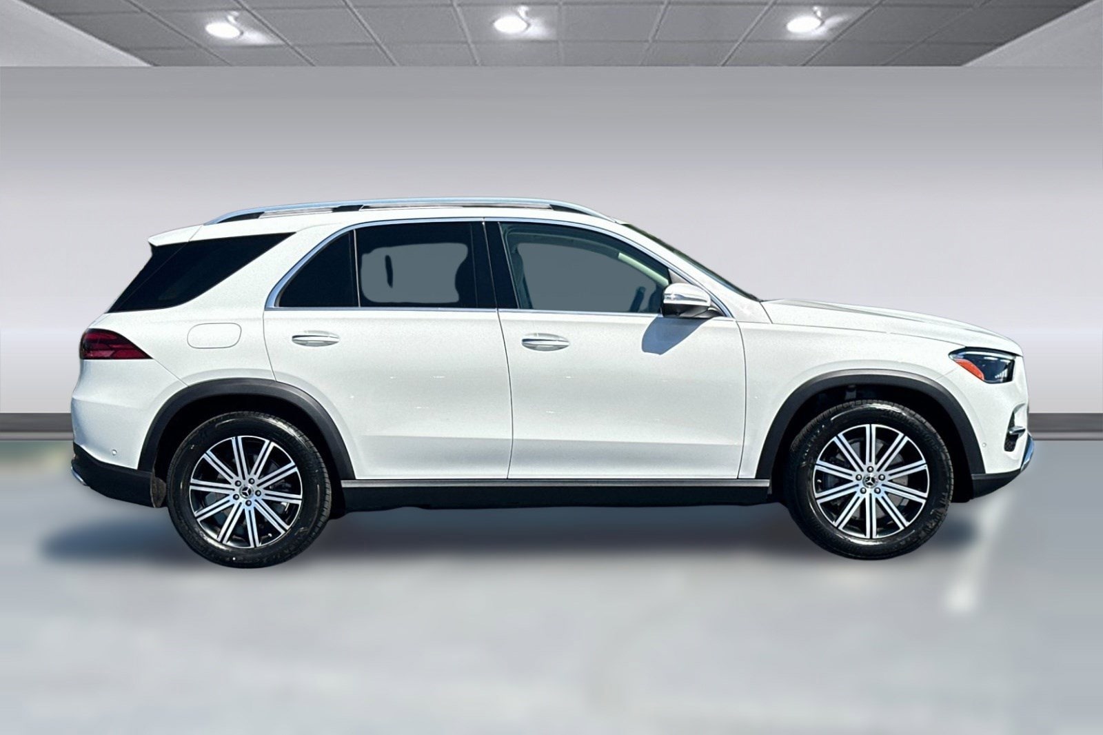 2025 Mercedes-Benz GLE 450e 4MATIC SUV photo 6