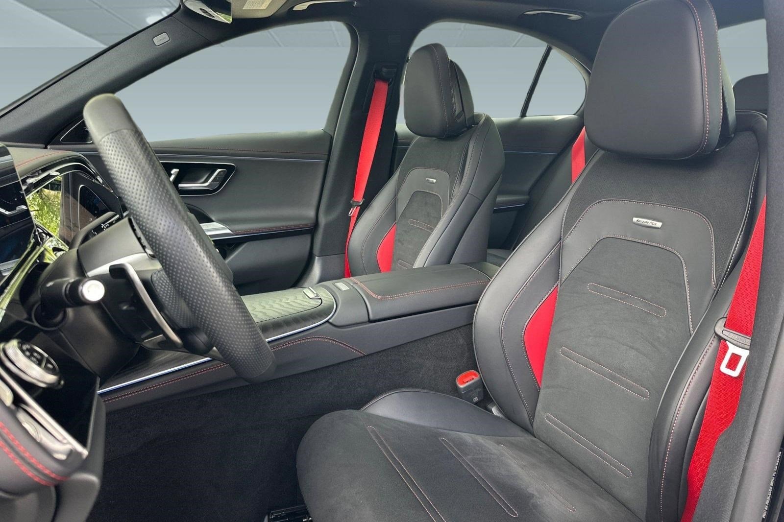 2025 Mercedes-Benz E-Class Coupe photo 4