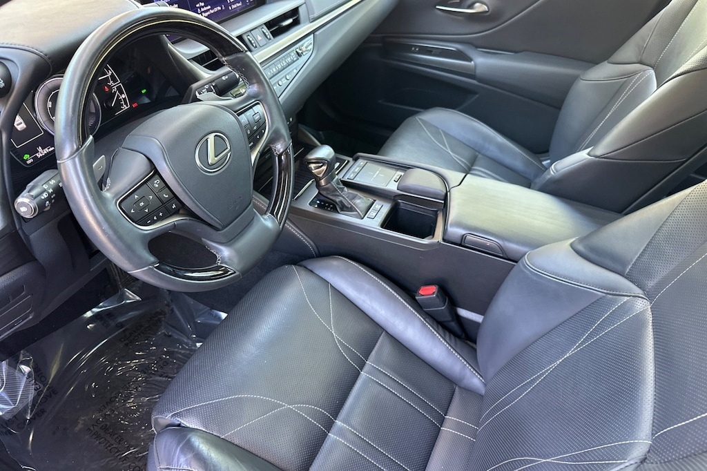 Used 2019 Lexus ES 300h Luxury FWD Sedan
