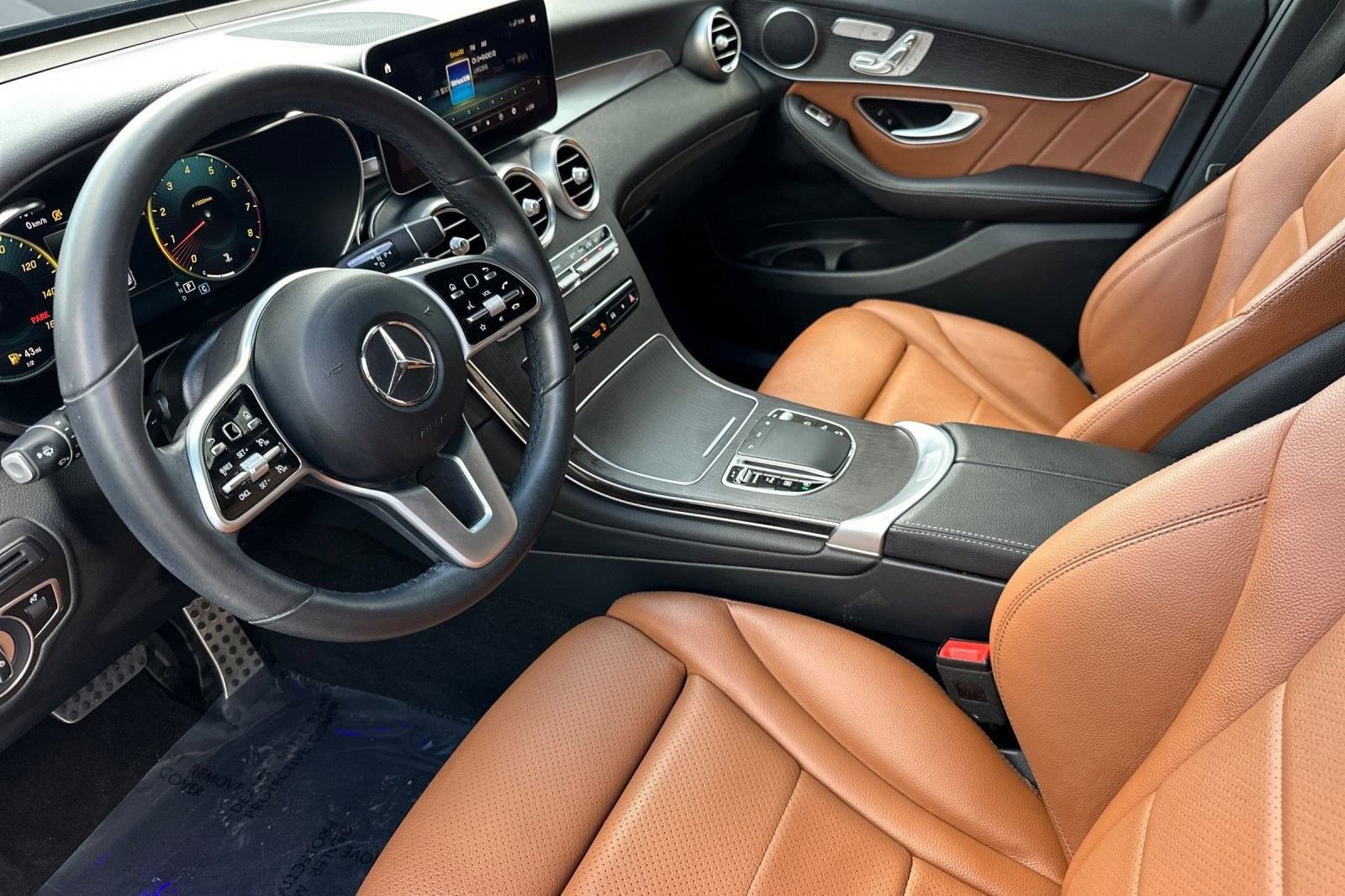 2022 Mercedes Benz GLC 300 4MATIC photo 3