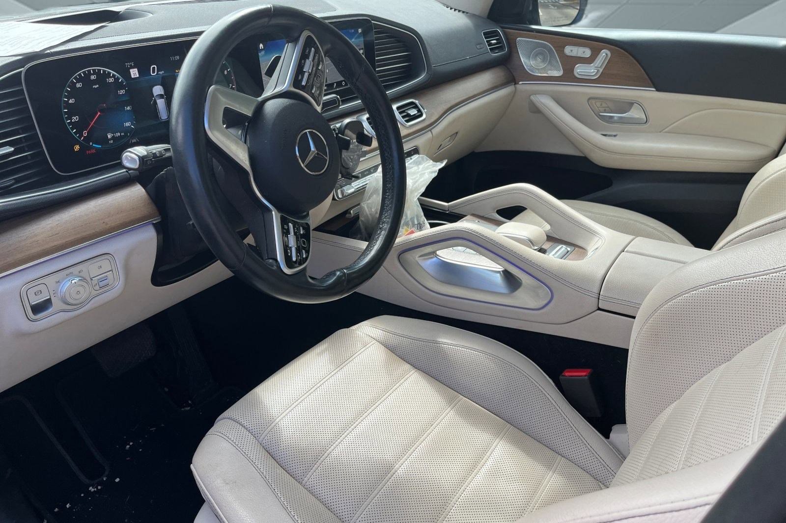 2022 Mercedes Benz GLS 450 4MATIC photo 3