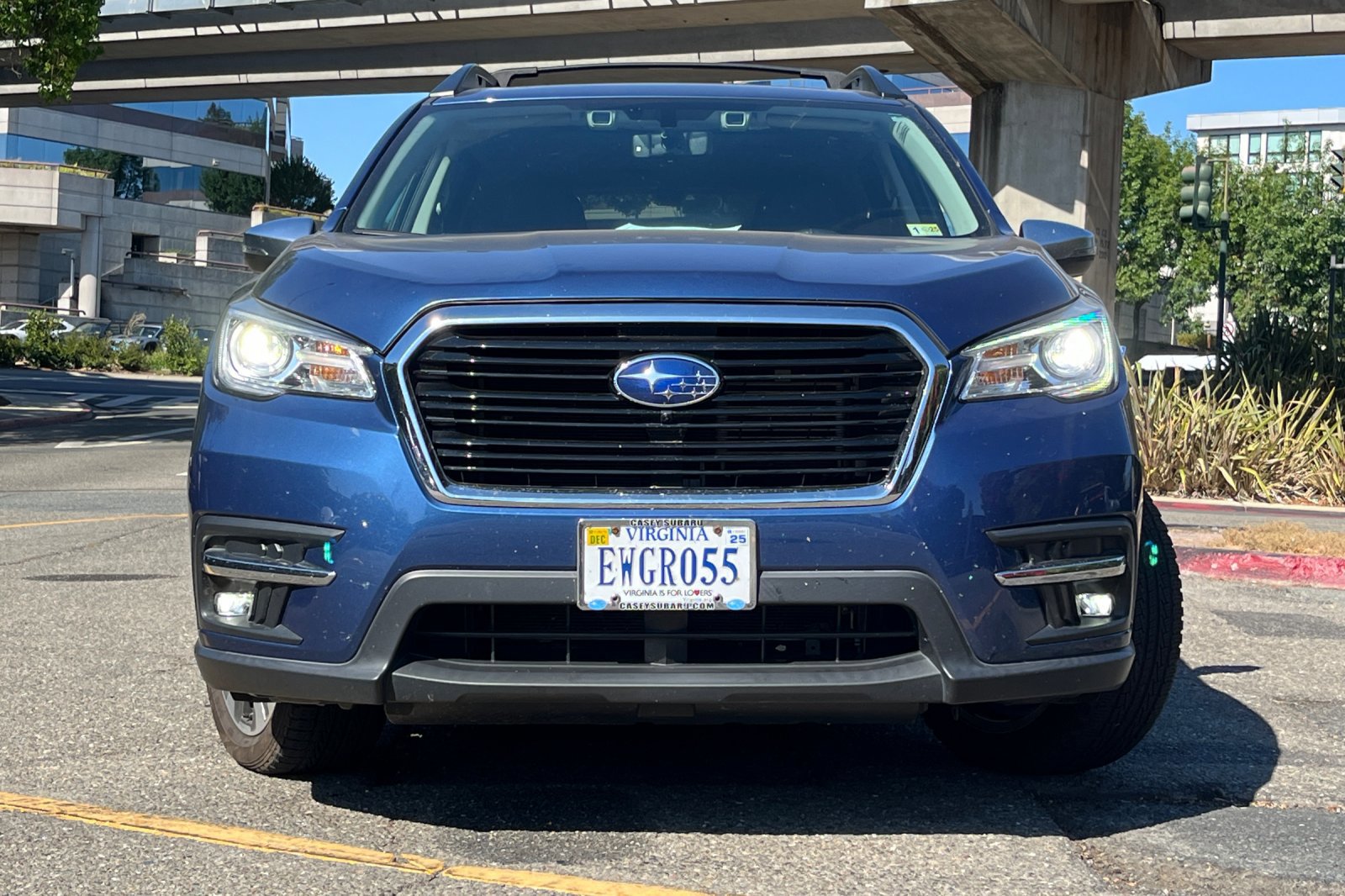2022 Subaru Ascent Touring photo 3