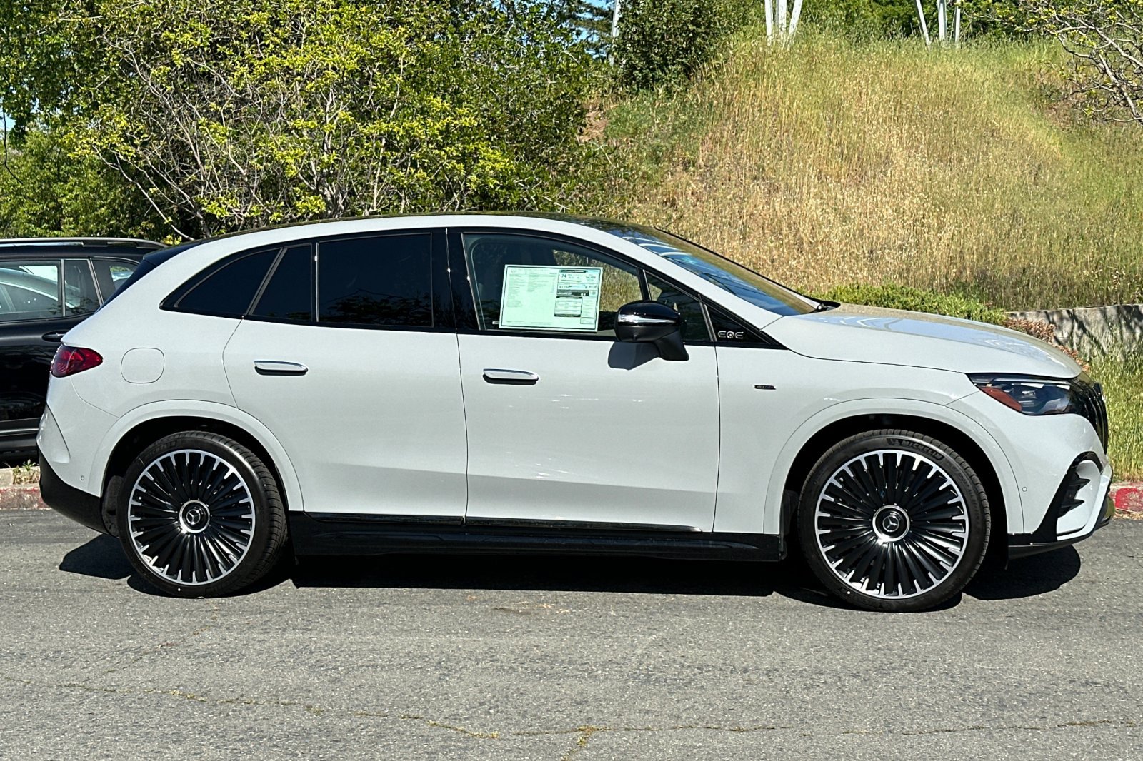 2025 Mercedes Benz EQE SUV AMG photo 2