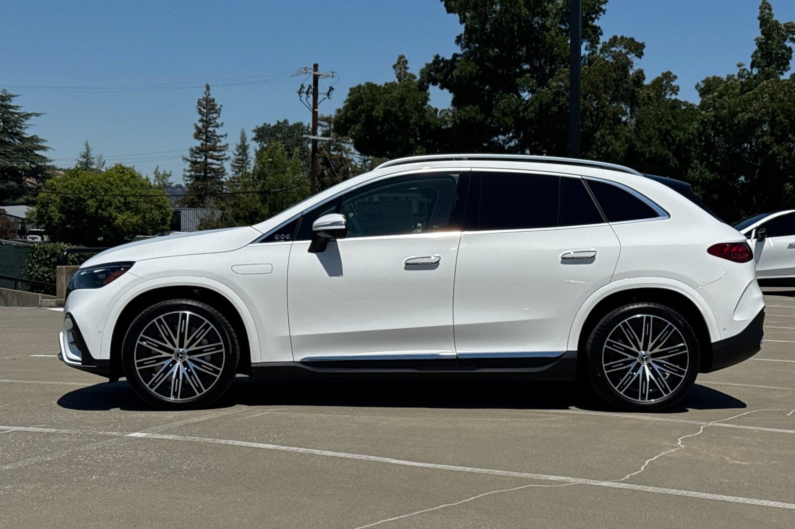 EQE 320+ SUV