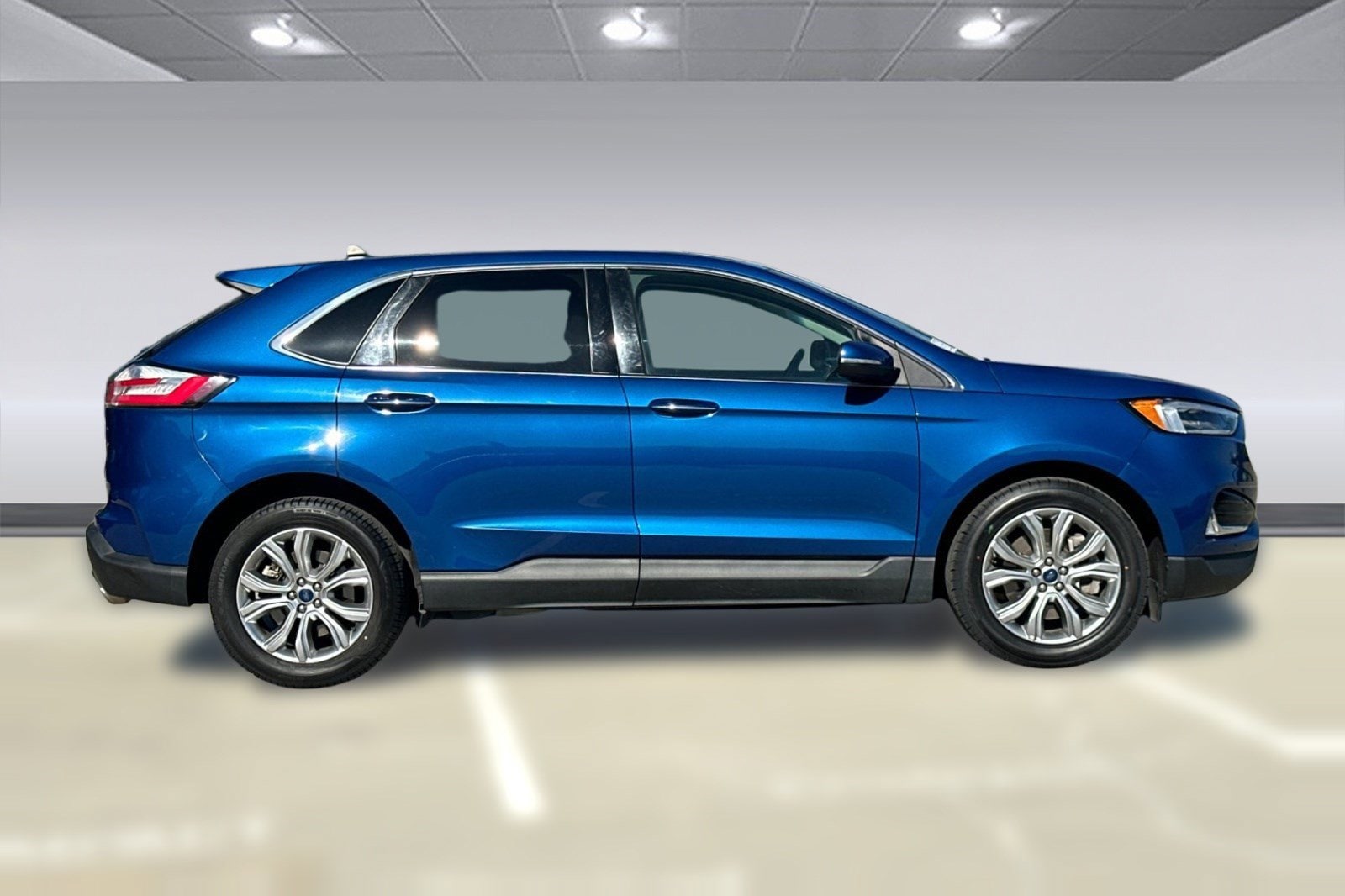 Edge Titanium AWD SUV