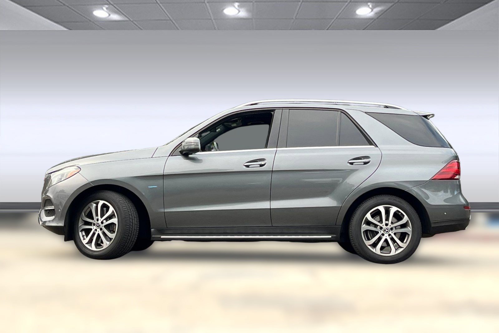 2018 Mercedes Benz GLE 550e 4MATIC photo 2