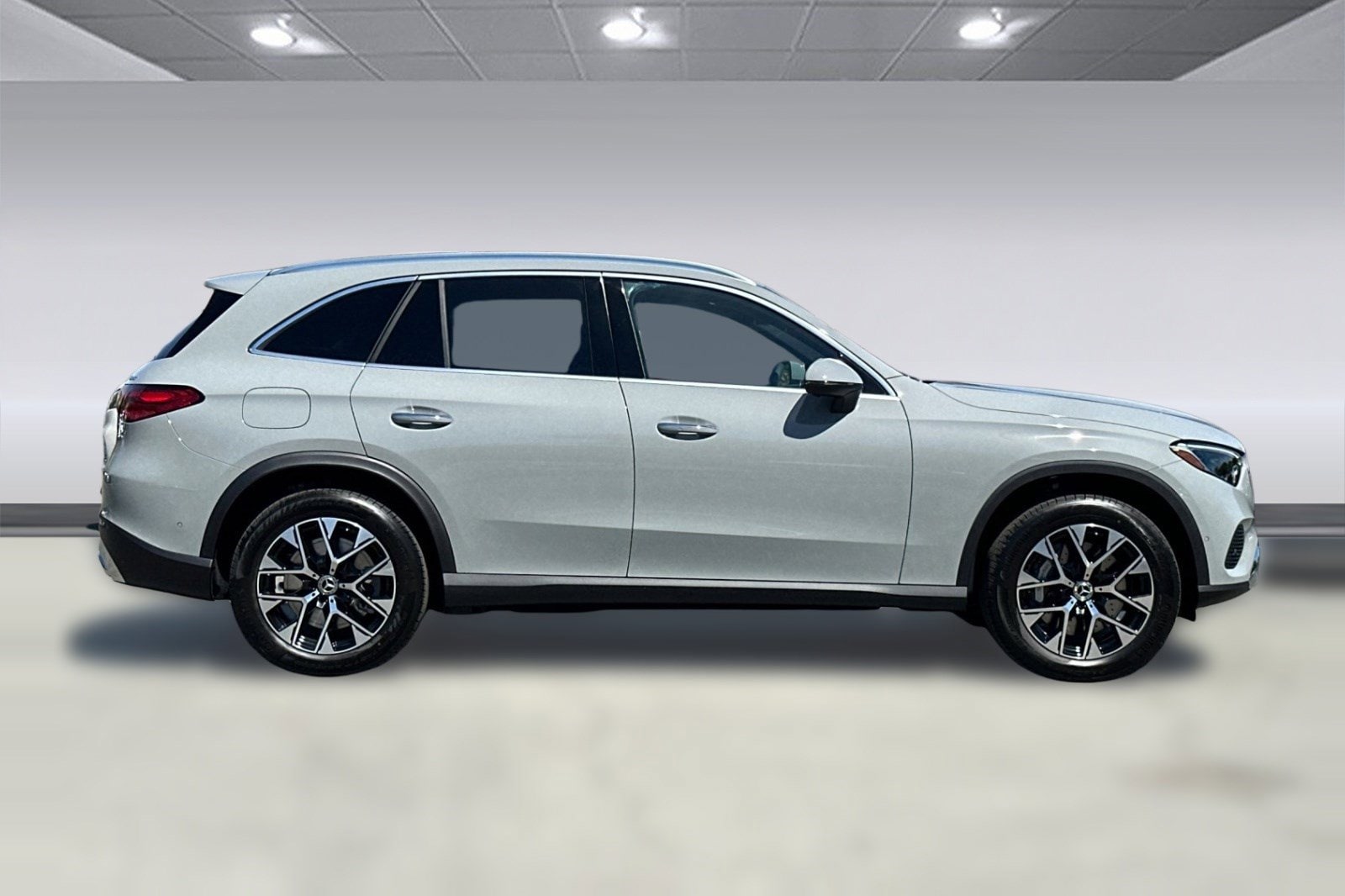 2026 Mercedes-Benz GLC 350e 4MATIC SUV photo 3