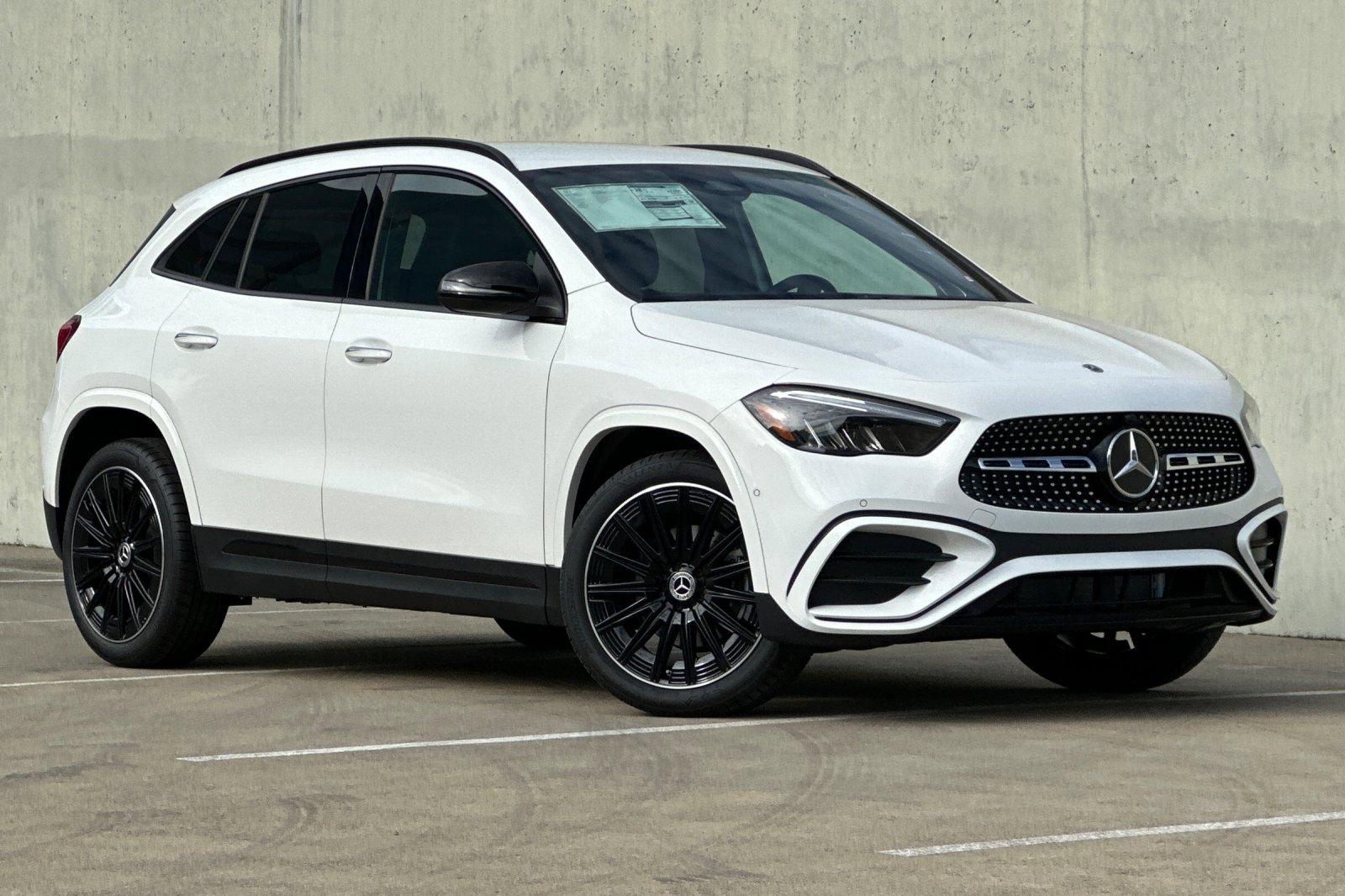 2025 Mercedes Benz GLA 250 4MATIC photo 2