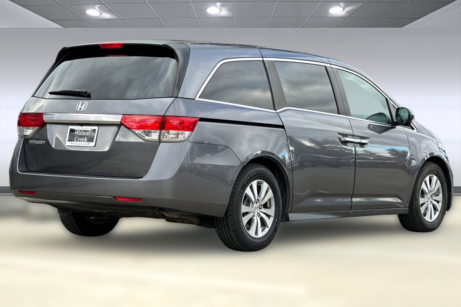 2016 Honda Odyssey EX photo 3