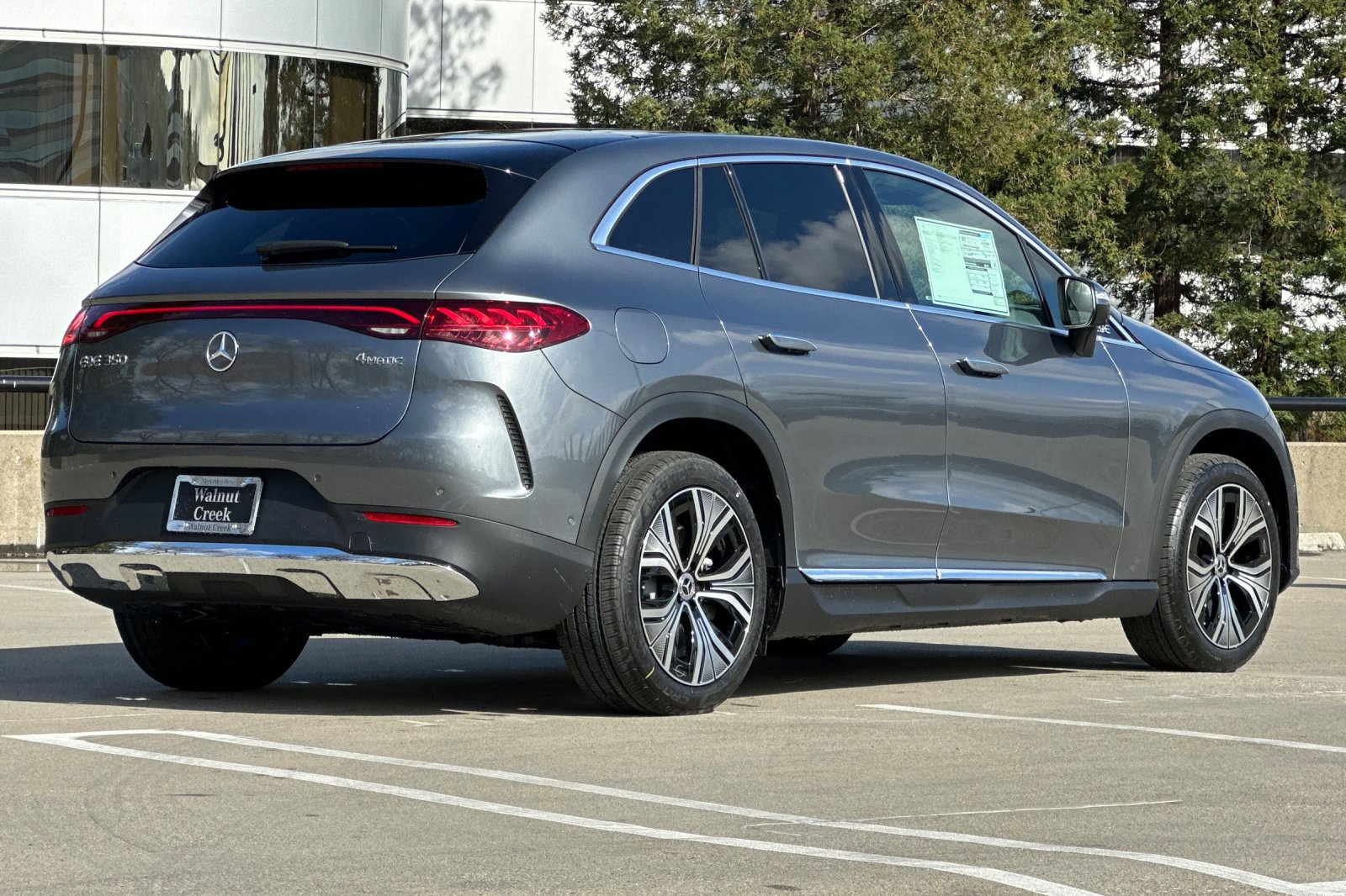 2025 Mercedes Benz EQE SUV 350 4MATIC photo 3