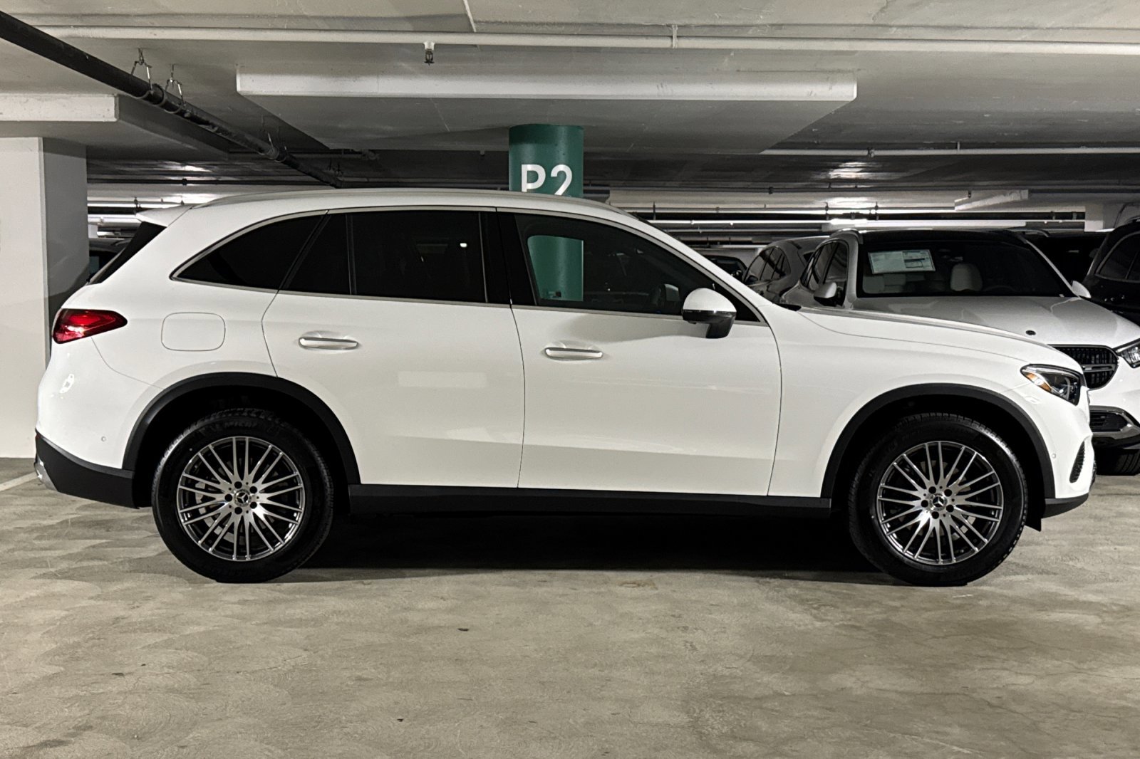 2026 Mercedes Benz GLC 300 photo 2