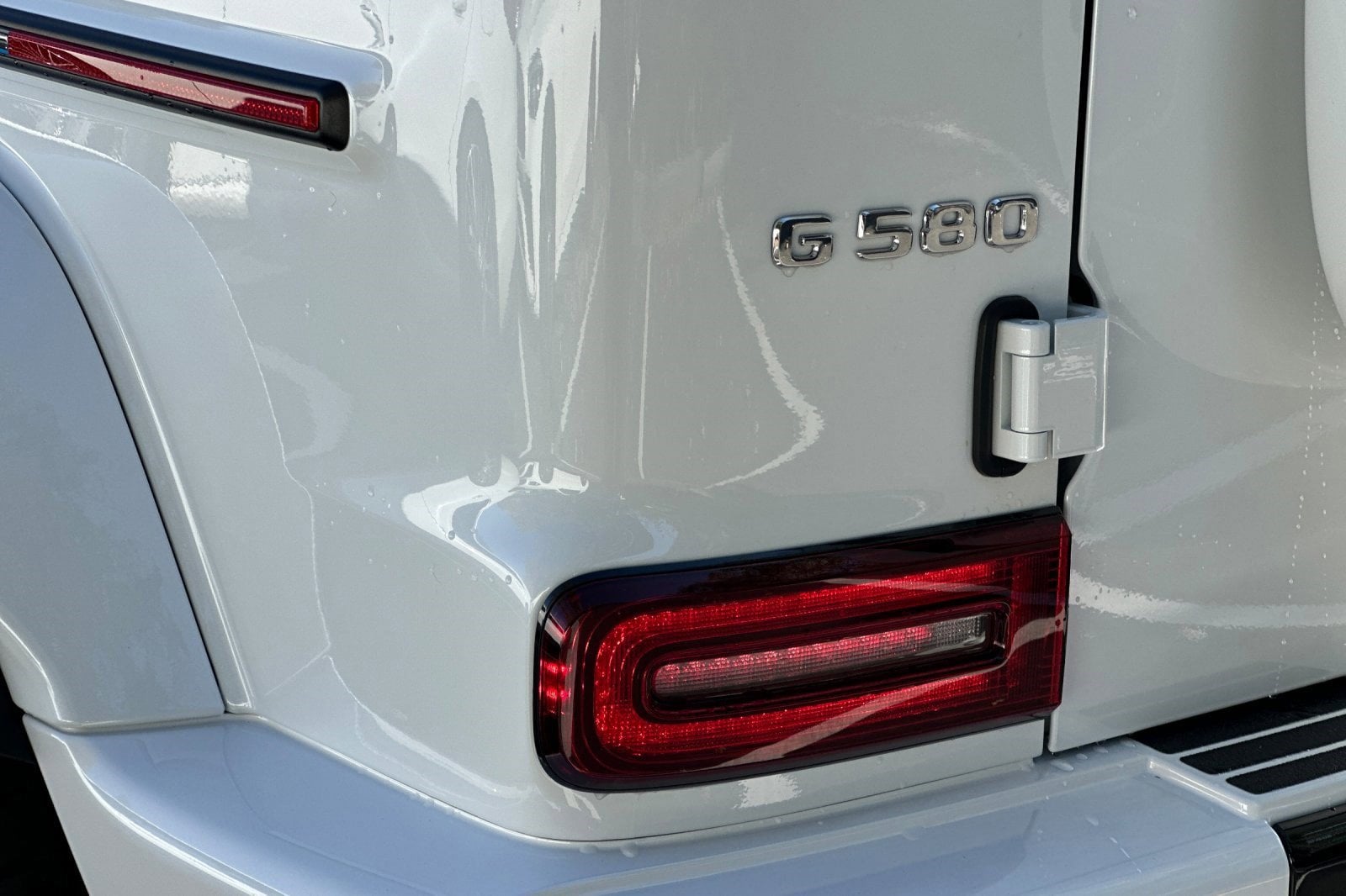 2025 Mercedes-Benz G-Class G580 - Photo 12