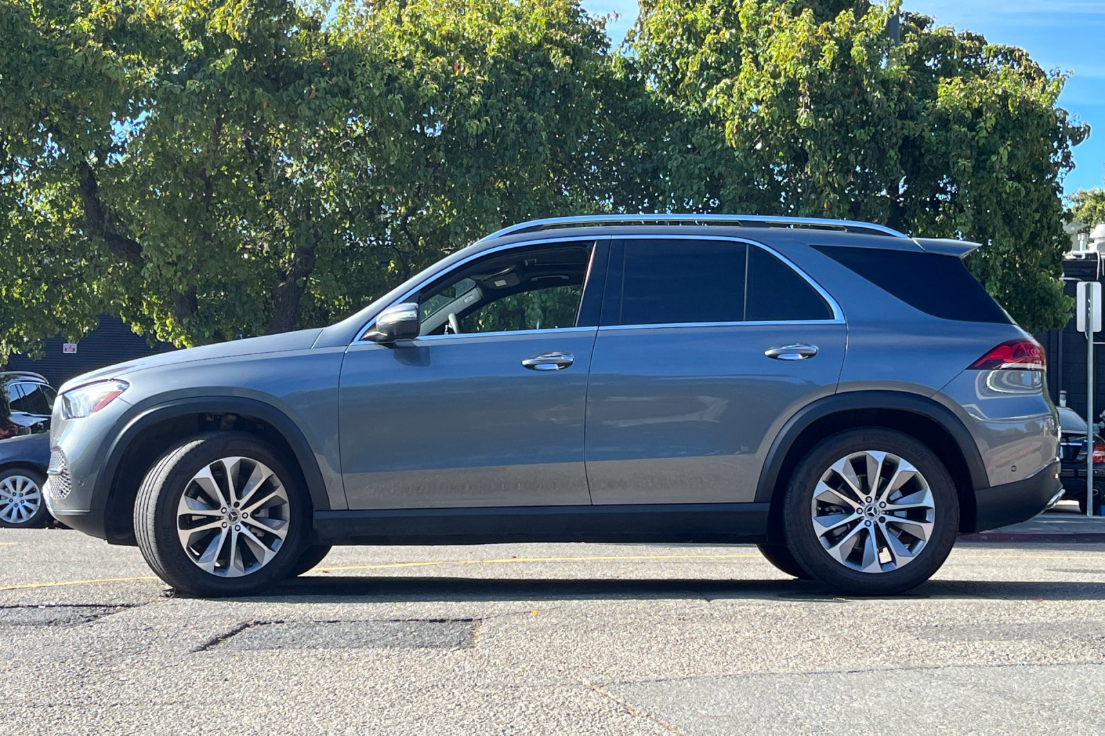 2022 Mercedes Benz GLE 350 4MATIC photo 3