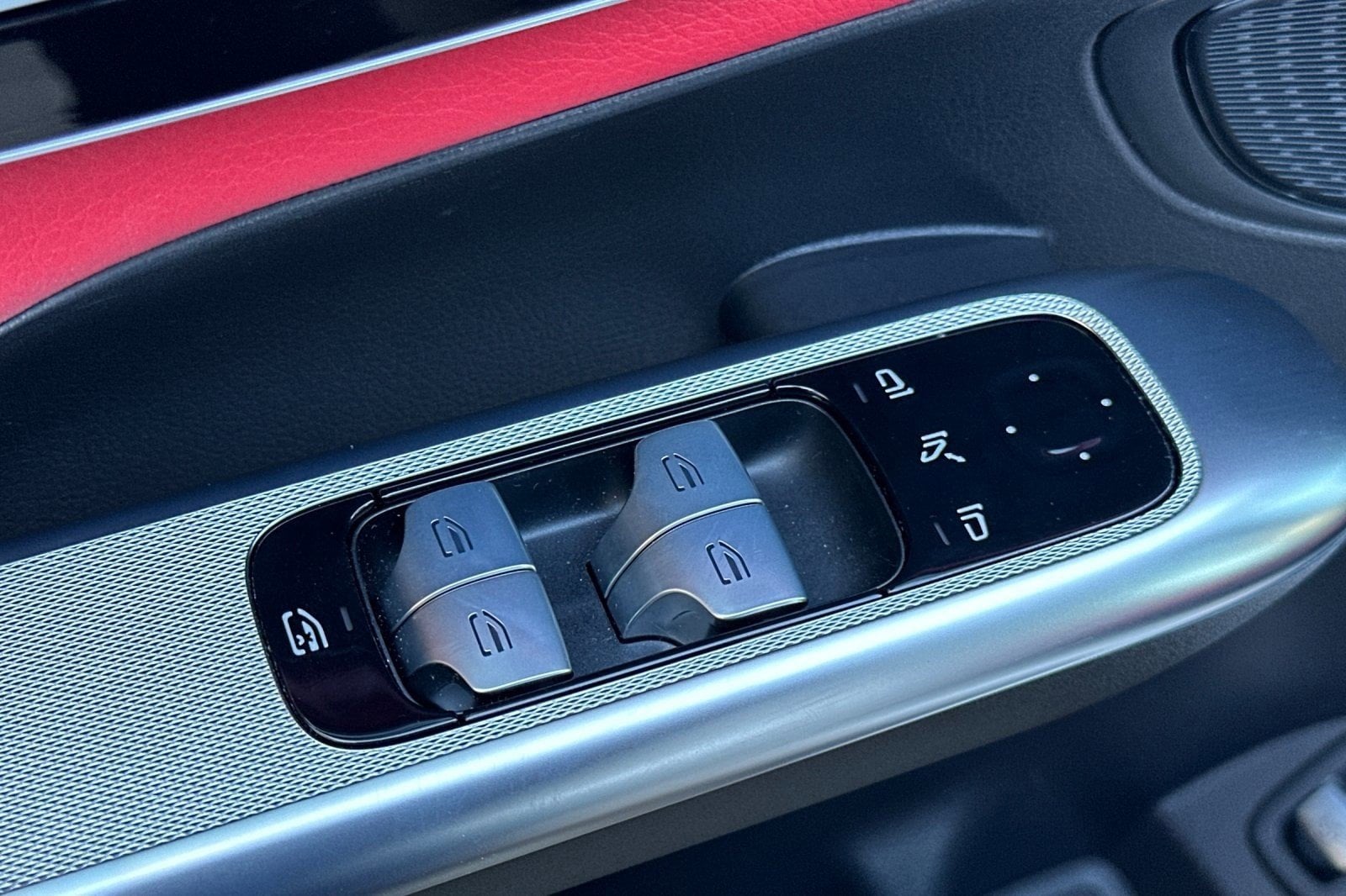 2025 Mercedes-Benz GLC AMG GLC43 - Photo 14